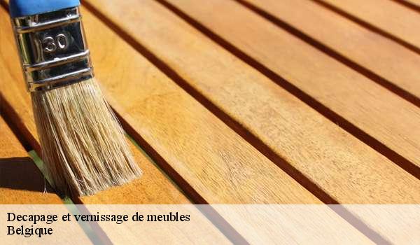 Decapage et vernissage de meubles  